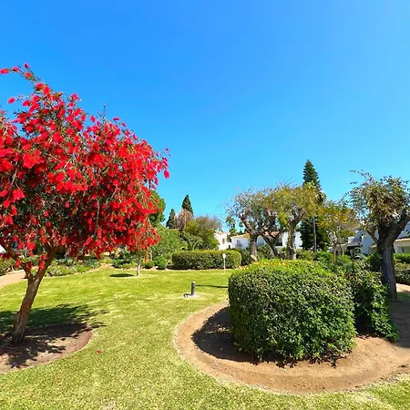 Patio Alcornocal By Residea