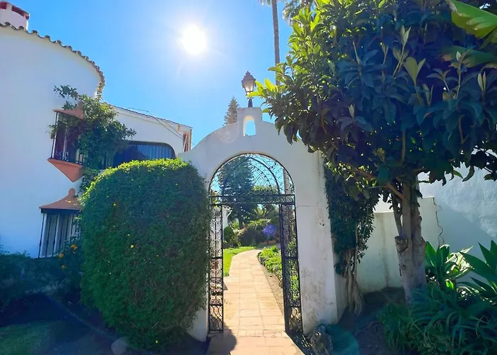 Patio Alcornocal By Residea * Estepona