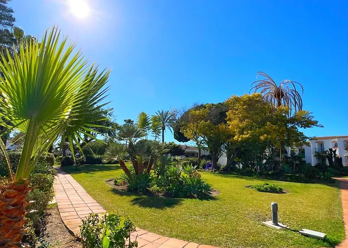 Apartment Patio Alcornocal By Residea Estepona