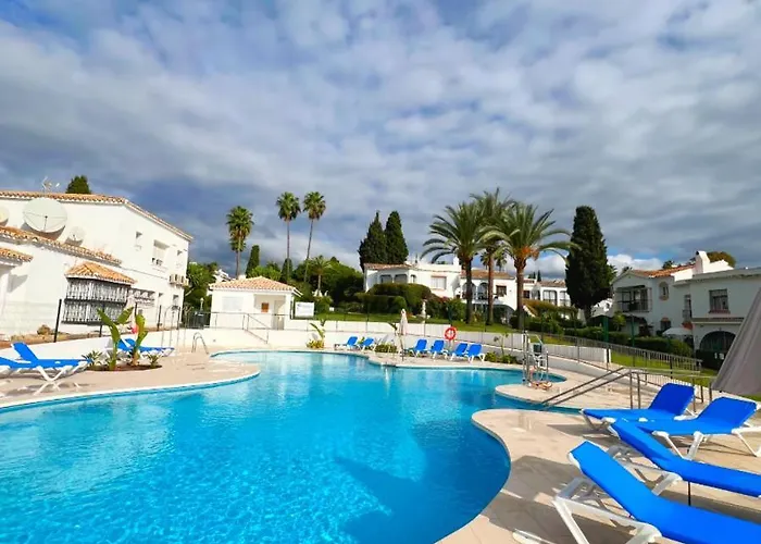 Patio Alcornocal By Residea *