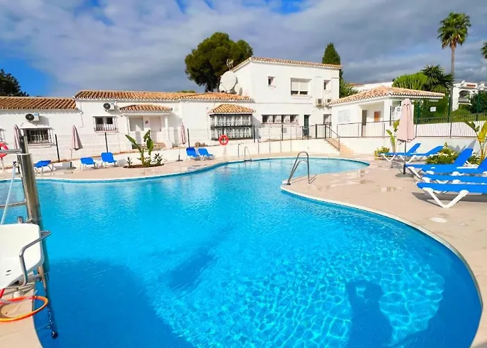 Patio Alcornocal By Residea * Estepona