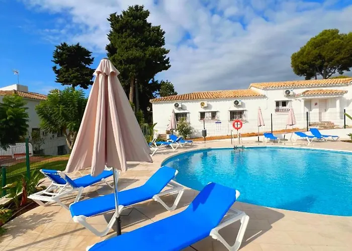 Patio Alcornocal By Residea Estepona