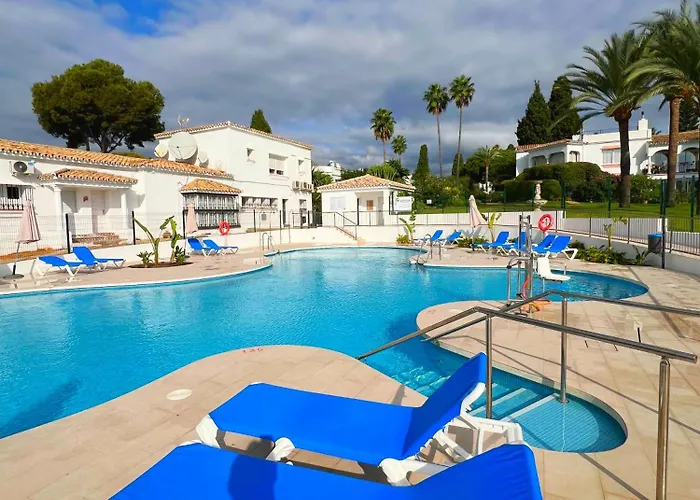 Patio Alcornocal By Residea