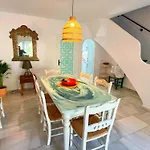 Patio Alcornocal By Residea