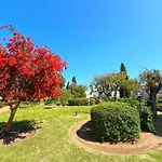 Patio Alcornocal By Residea