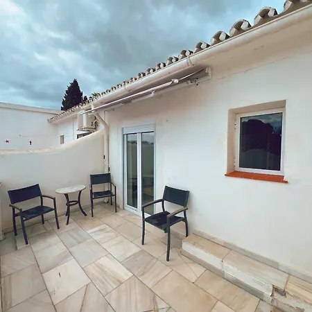 Patio Alcornocal By Residea アパート エステポナ