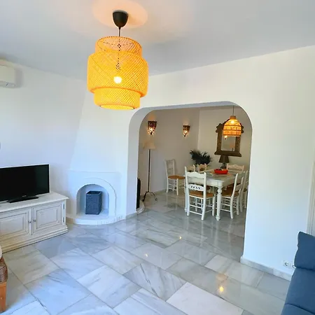 Patio Alcornocal By Residea Estepona