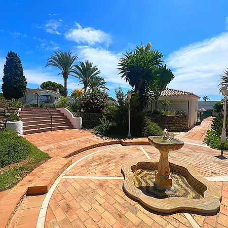 Apartment Patio Alcornocal By Residea Estepona