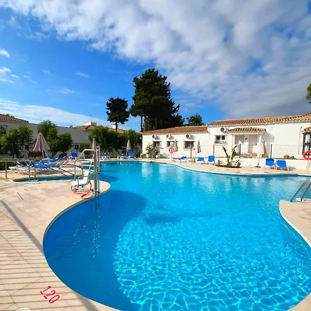 Patio Alcornocal By Residea Apartman Estepona