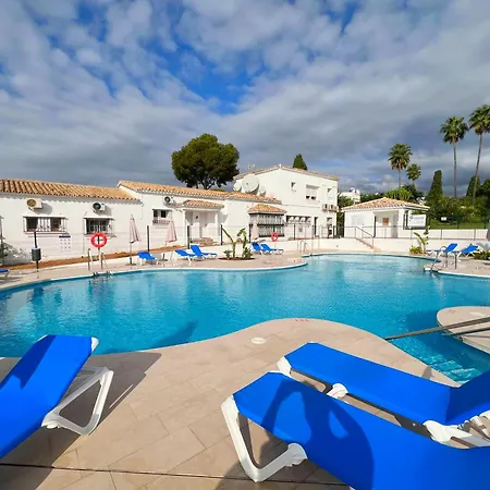 Patio Alcornocal By Residea *