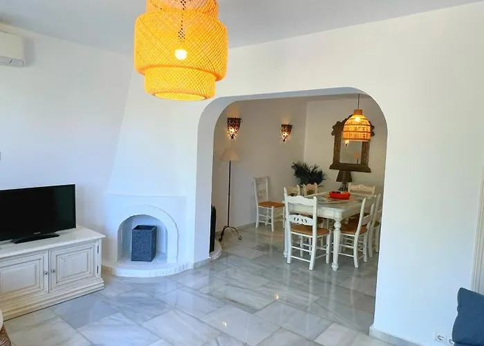 Patio Alcornocal By Residea Estepona