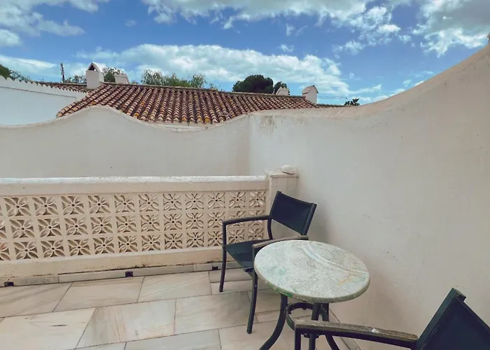 Patio Alcornocal By Residea *