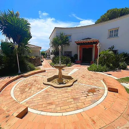 Patio Alcornocal By Residea * Estepona