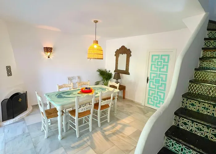 Patio Alcornocal By Residea Estepona