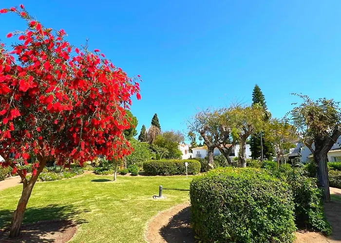 Patio Alcornocal By Residea