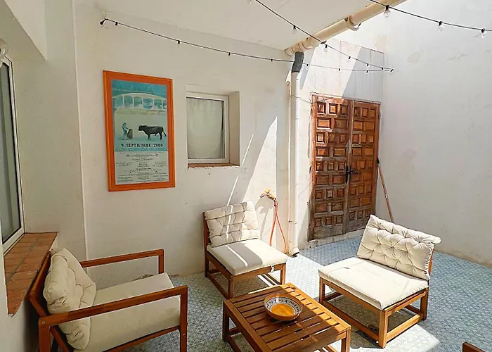 Patio Alcornocal By Residea *