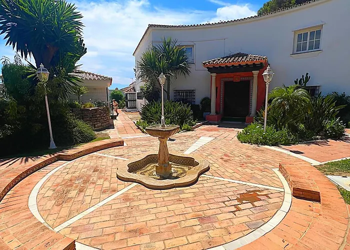 Patio Alcornocal By Residea * Estepona